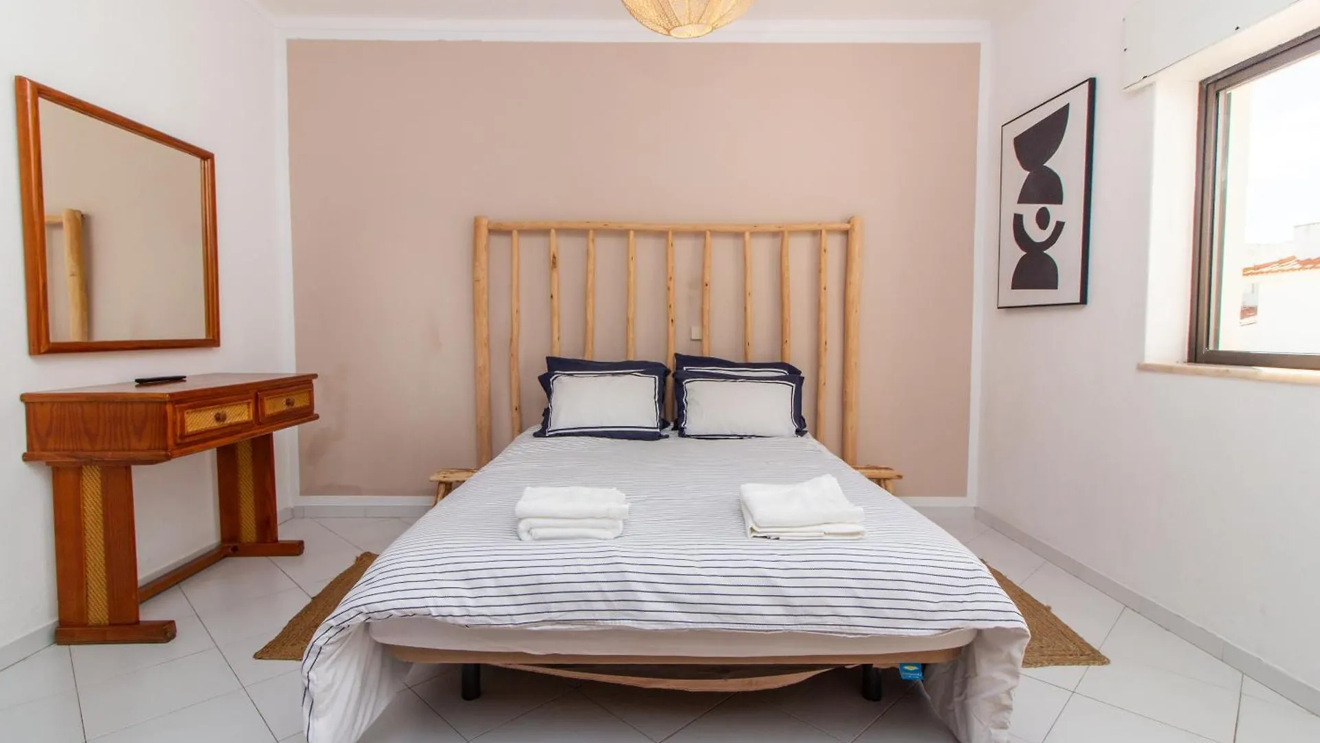 Old Town Apartment Nearthe Beach Албуфейра Португалия